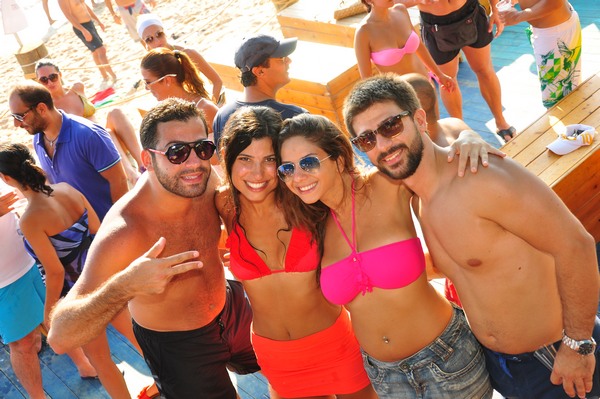 Champagne Showers @ Edde Sands